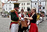 Ing. Jitka Zikmundová vítá v Českém Krumlově Murauerskou gardu, foto: Mgr. Lubor Mrázek