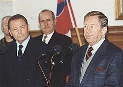 V&aacute;clav Havel při n&aacute;v&scaron;těvě Česk&eacute;ho Krumlova, 25. ledna 2002