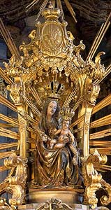 Kájov, Church of Pilgrimage, detail of main altar, statue of Virgin Mary with Jesus, foto: Libor Sváček 