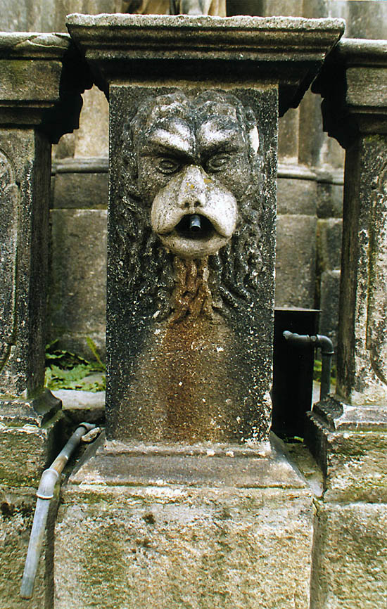 Brunnen auf dem Stadtplatz in Český Krumlov, Detail