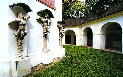 Chapel on Křížová hora (Cross Hill) in Český Krumlov, overview of Calvary 