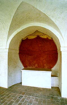 Chapel on Křížová hora (Cross Hill) in Český Krumlov, mural detail of cloister 