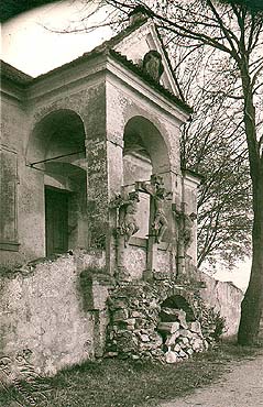 Chapel on Křížová hora (Cross Hill) in Český Krumlov, Calvary, hist. photo, collection of Regional Museum of National History in Český Krumlov, foto: J. Wolf 