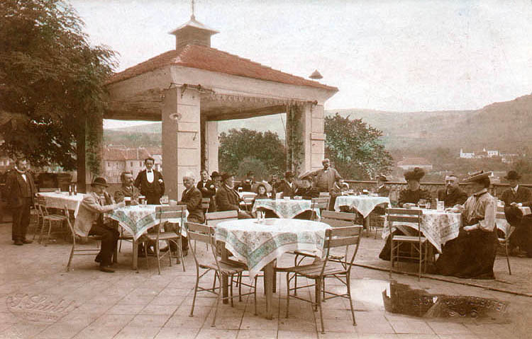 Horní Nr. 154, Hotel Růže, Terrasse, ein historisches Foto