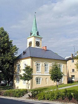 The Old Town Hall in the middle of the square in Vyšší Brod, foto: Lubor Mrázek 