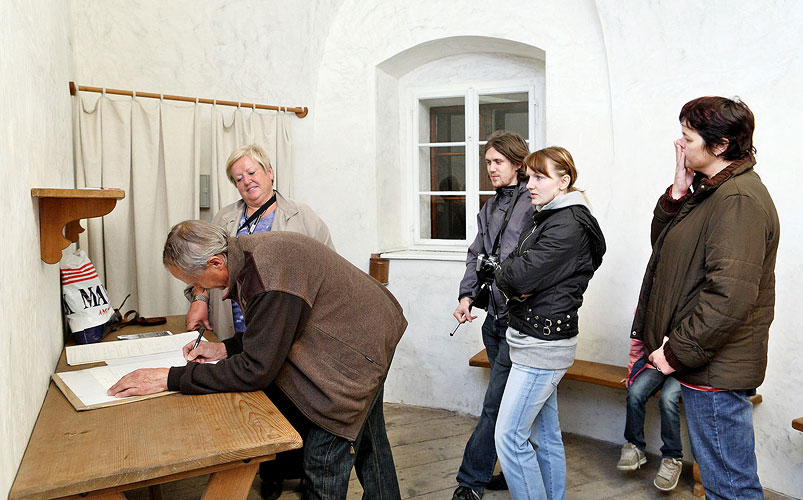 Gib Angaben für die Ansichtskarte ein