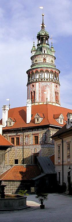 2. zámecké nádvoří, foto Lubor Mrázek 