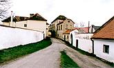 Zlatá Koruna, cesta vedoucí ke klášteru, archiv OIS 1529b 