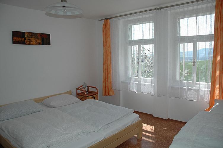 Wohnung Nr. 3 - bis 5 Personen, 3 + 2, Ferienort unter dem Berg Kluk