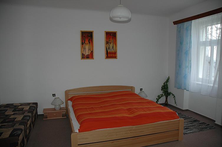 Wohnung Nr. 1 - bis 6 Personen, 4 + 2, Ferienort unter dem Berg Kluk