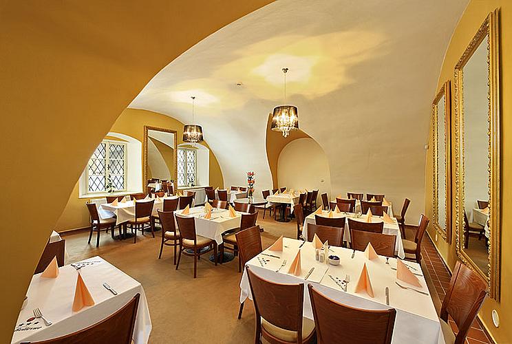 Golden hall restaurant