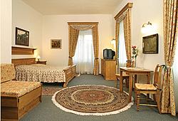 Hotel The Old Inn, room interior 