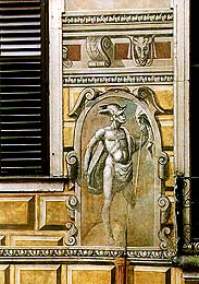 Detail der Malerei auf dem III. Hof des Schlosses Český Krumlov, Detail mit der Figur des antiken Kämpfers 