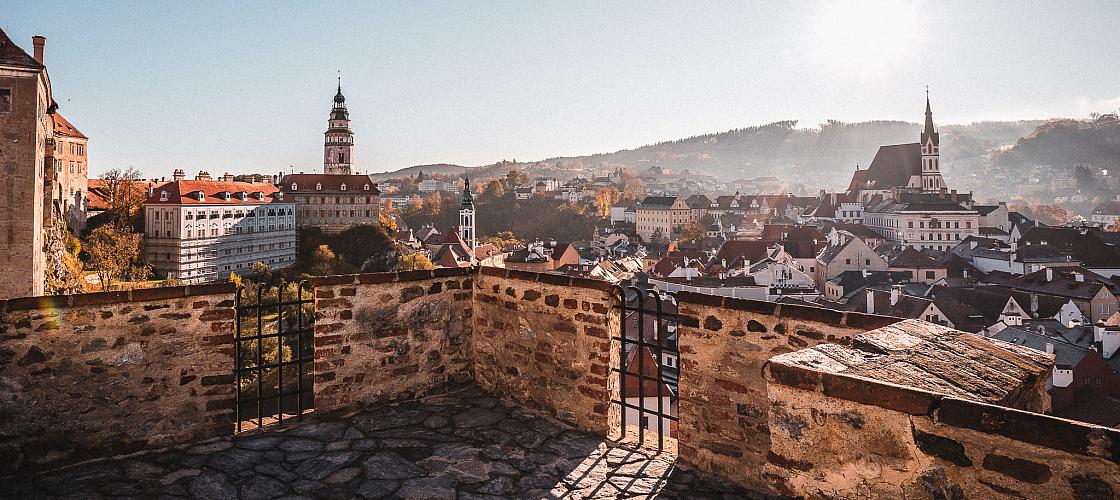 Pohled na Krumlov z 5. nádvoří, zdroj: DMO Český Krumlov, z.s., foto: Tomáš Perzl