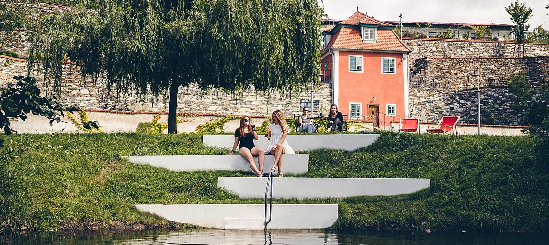 Jižní meandr - terasy Schieleho domku, zdroj: DMO Český Krumlov, z. s., foto: Tomáš Perzl