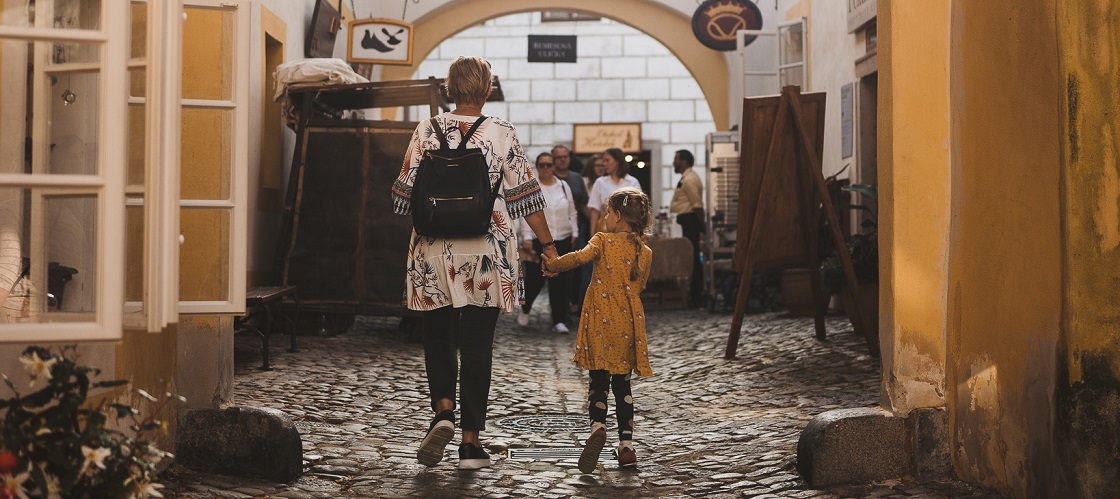 Řemeslná ulička v klášterech, zdroj: DMO Český Krumlov Region, z. s., foto: Tomáš Perzl Řemeslná ulička v klášterech, zdroj: DMO Český Krumlov Region, z. s., foto: Tomáš Perzl