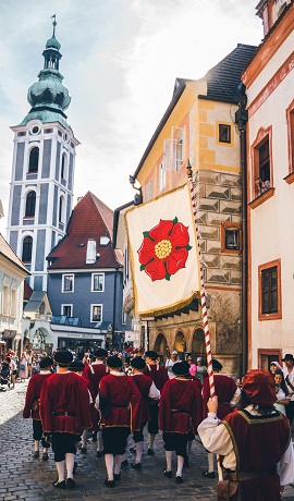 Das Fest der Fünfblättrigen Rose