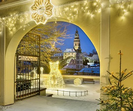 Zimním Krumlovem plným světel