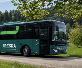 Autobusové spojení s&nbsp;Lipnem a&nbsp;Bad Leonfeldenem
