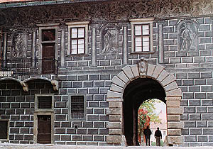 Schloss Český Krumlov, Neue Burggrafschaft, Detail der Westfassade nach der Restaurierung, Foto: Ing. Ladislav Pouzar, 1998 