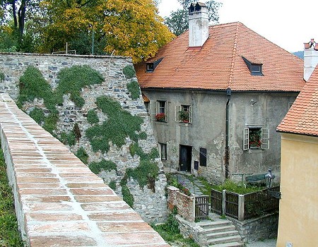 Schloss Nr. 64, Ansicht vom I. Schlosshof, 2000, Foto: Pavel Slavko 