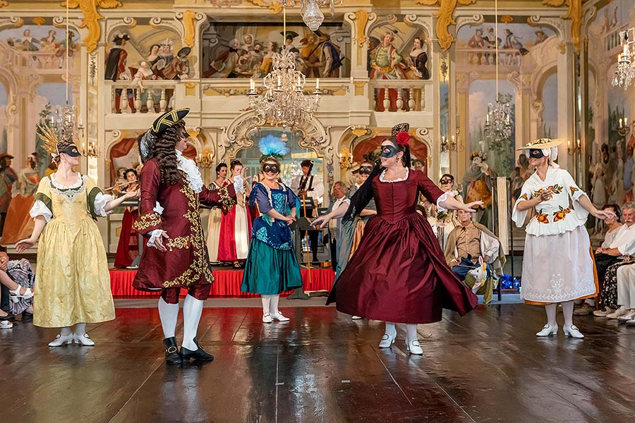 Kurz dobového tance - renesance, baroko, skupinové tance