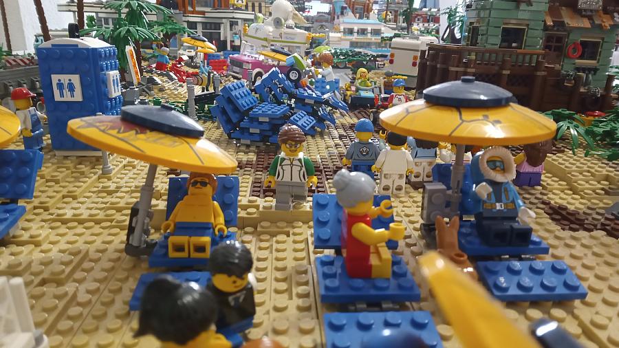 LEGO – Vánoce na pláži | výstava