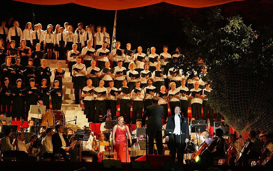 Slavné operní sbory a Carmina Burana | Festival Krumlov