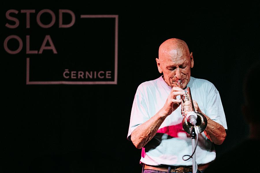Jiří Šneider – Střípky ze Stodoly v Černici | výstava FotoKrumlov