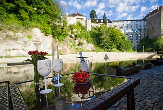 Garni Hotel Castle Bridge