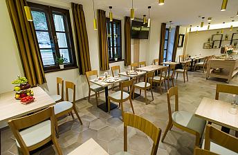 Garni Hotel Castle Bridge