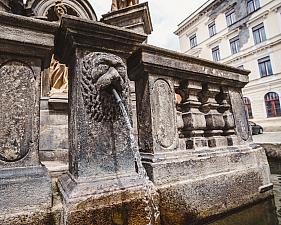 Brunnen am Platz Svornosti