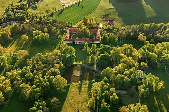 Červený Dvůr Château Park