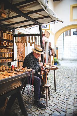 Interaktive Austellung mit historischem Spielplatz