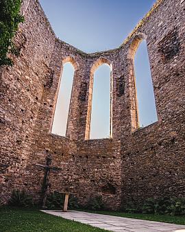 Ehemaliges Kloster und Burgruine Kuklov