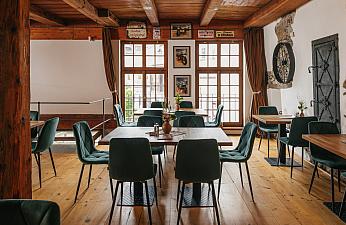 Café Bakery