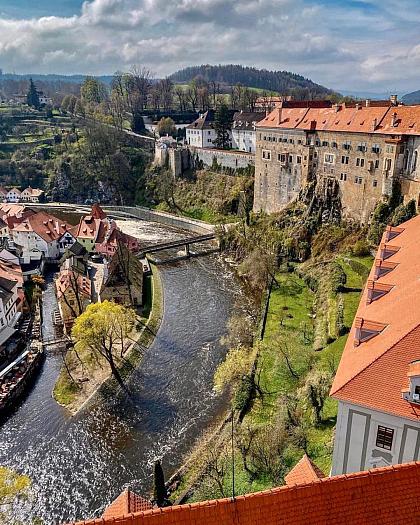 [EN👇] Uhádnete, odkud autor fotil? 😉

Hezkou neděli z přejeme z Krumlova!

📸 @kevin.moravec
_________
Please read the English text in the comments.
 
#ceskykrumlovofficial #ceskykrumlovregion #jiznicechy #ceskykrumlov #krumlov #jihoceskykraj #unesco #uzasnamista #fotimecesko #krasnecesko #uzasnecesko #kudyznudy #svetovecesko #ceskarepublika #czechrepublic #visitczechia #visitcz
