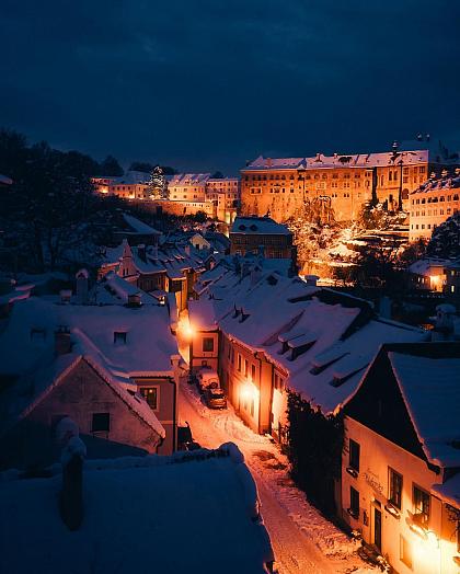Adventní víkendový program v Krumlově je v plném proudu!🎄 A ten příští bude taky vydatný na zajímavé akce: proběhne mimo jiné třeba andělský průvod v pátek 15. 12. 👼🏻🪽

Celý program najdete na odkazu v biu 👉 @ceskykrumlovofficial

#ceskykrumlovofficial #ceskykrumlovregion #jiznicechy #ceskykrumlov #krumlov #jihoceskykraj #unesco #uzasnamista #fotimecesko #krasnecesko #uzasnecesko #kudyznudy #svetovecesko #ceskarepublika #vanoce #advent #winterwonderland